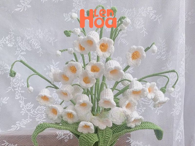 móc hoa chuông bằng len