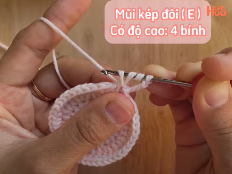 Mũi E trong móc len hay còn gọi là mũi kép đôi